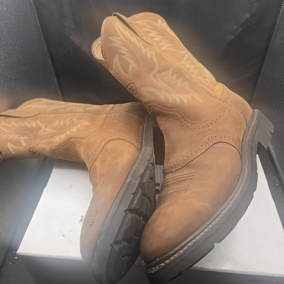 Ariat Tan Western Boots - Picture 2 of 7